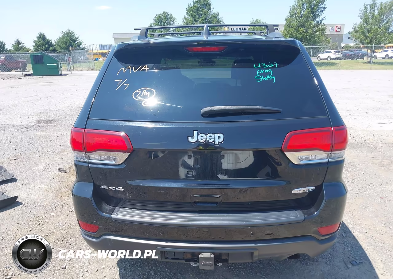 2020 Jeep Grand Cherokee North Edition 4X4 VIN:1C4RJFAG0LC388840 - 16