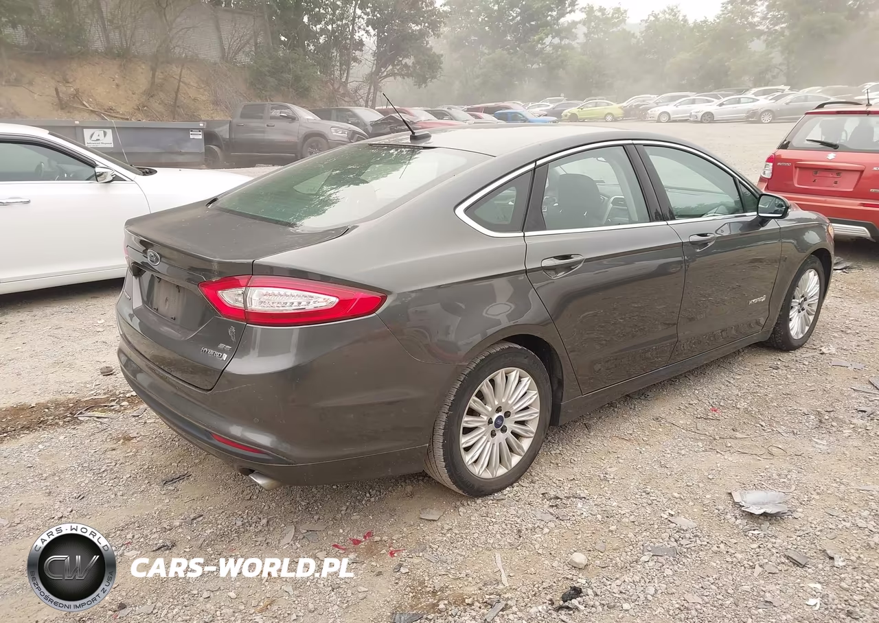 2015 Ford Fusion Hybrid Se VIN:3FA6P0LU2FR158438 - 4