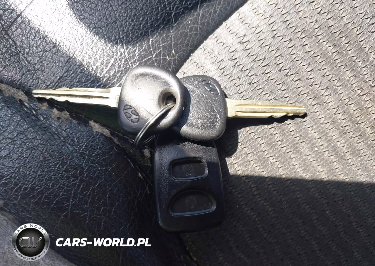 2010 Hyundai Tucson Gls VIN:KM8JU3AC2AU095346 - 11
