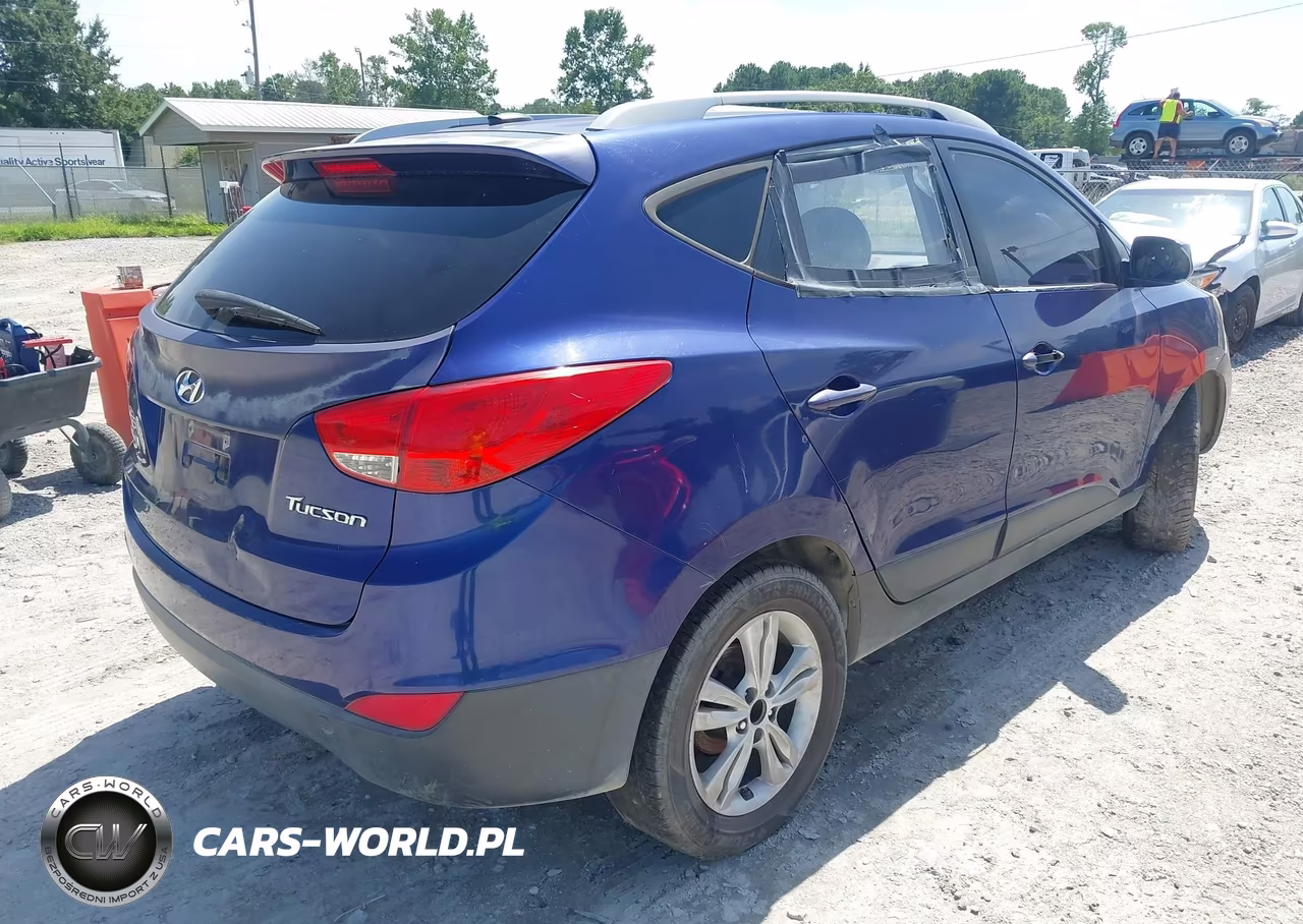 2010 Hyundai Tucson Gls VIN:KM8JU3AC2AU095346 - 4