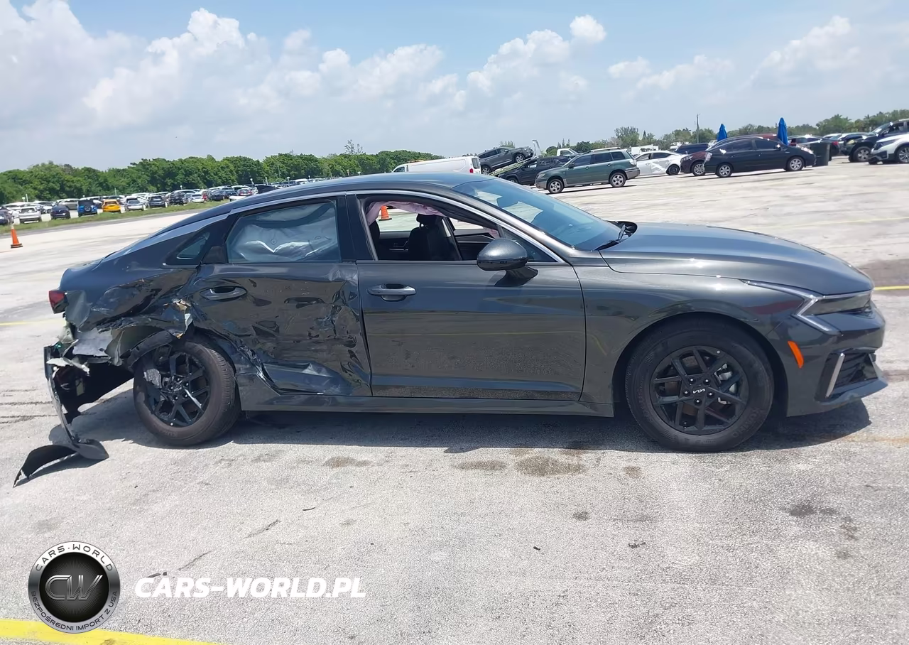 2026 Kia K5 Lxs Fwd VIN:KNAG24J71T5451681 - 13