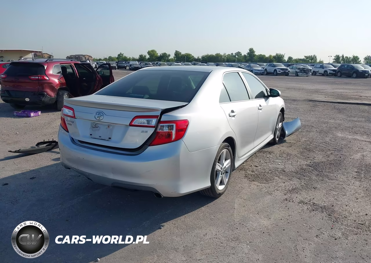 2013 Toyota Camry Se VIN:4T1BF1FK5DU223019 - 4