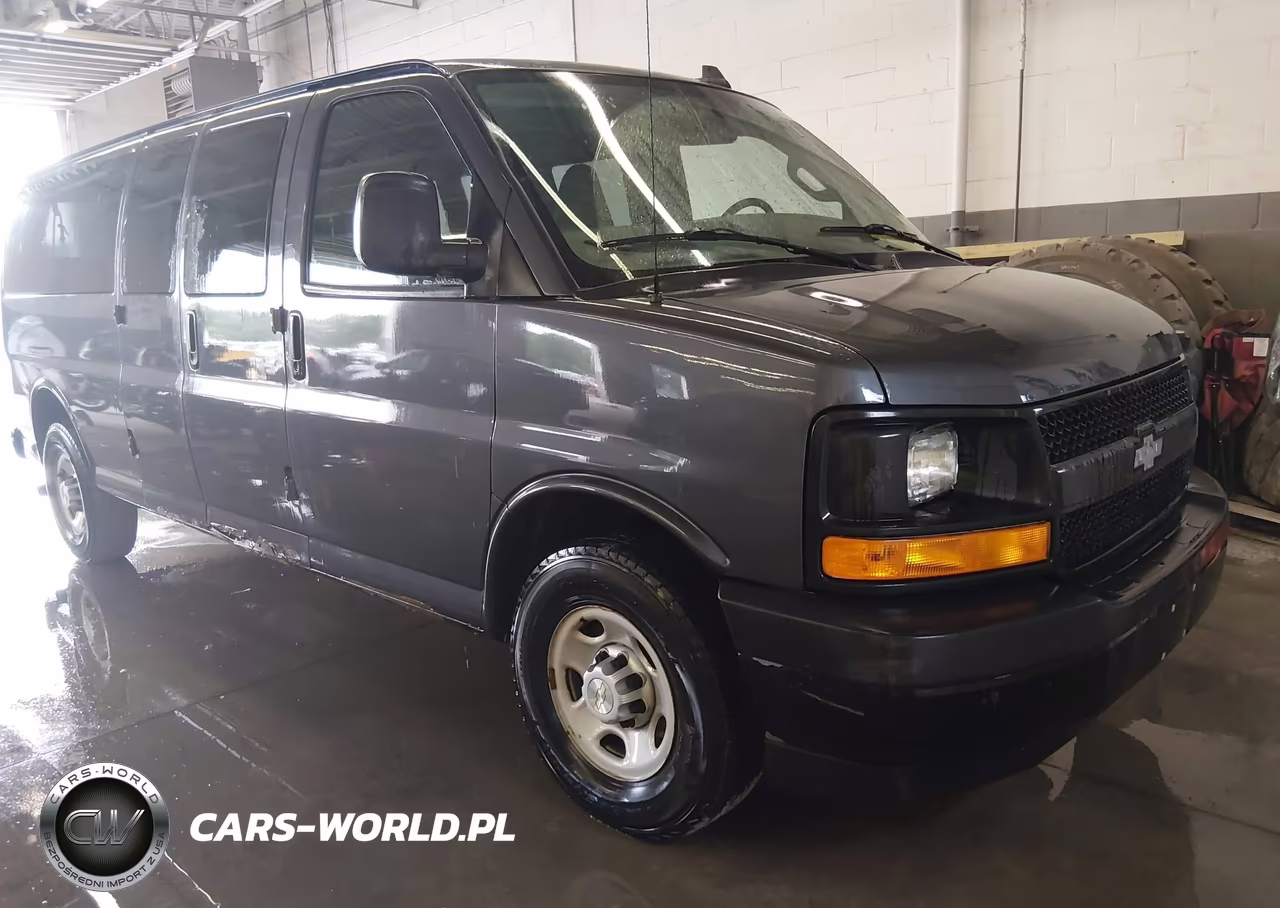 2017 Chevrolet Express 3500 Ls – zdjęcie 1 z 18