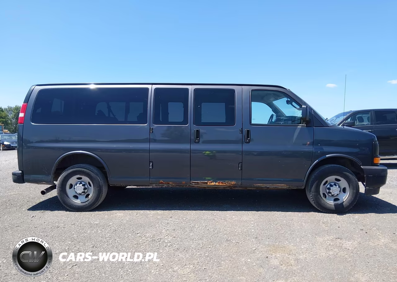 2017 Chevrolet Express 3500 Ls VIN:1GAZGNFFXH1300896 - 15