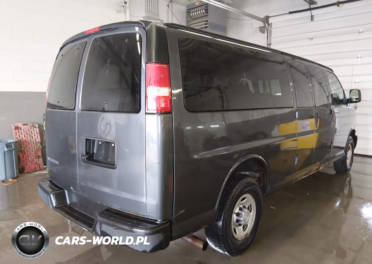 2017 Chevrolet Express 3500 Ls VIN:1GAZGNFFXH1300896 - 4
