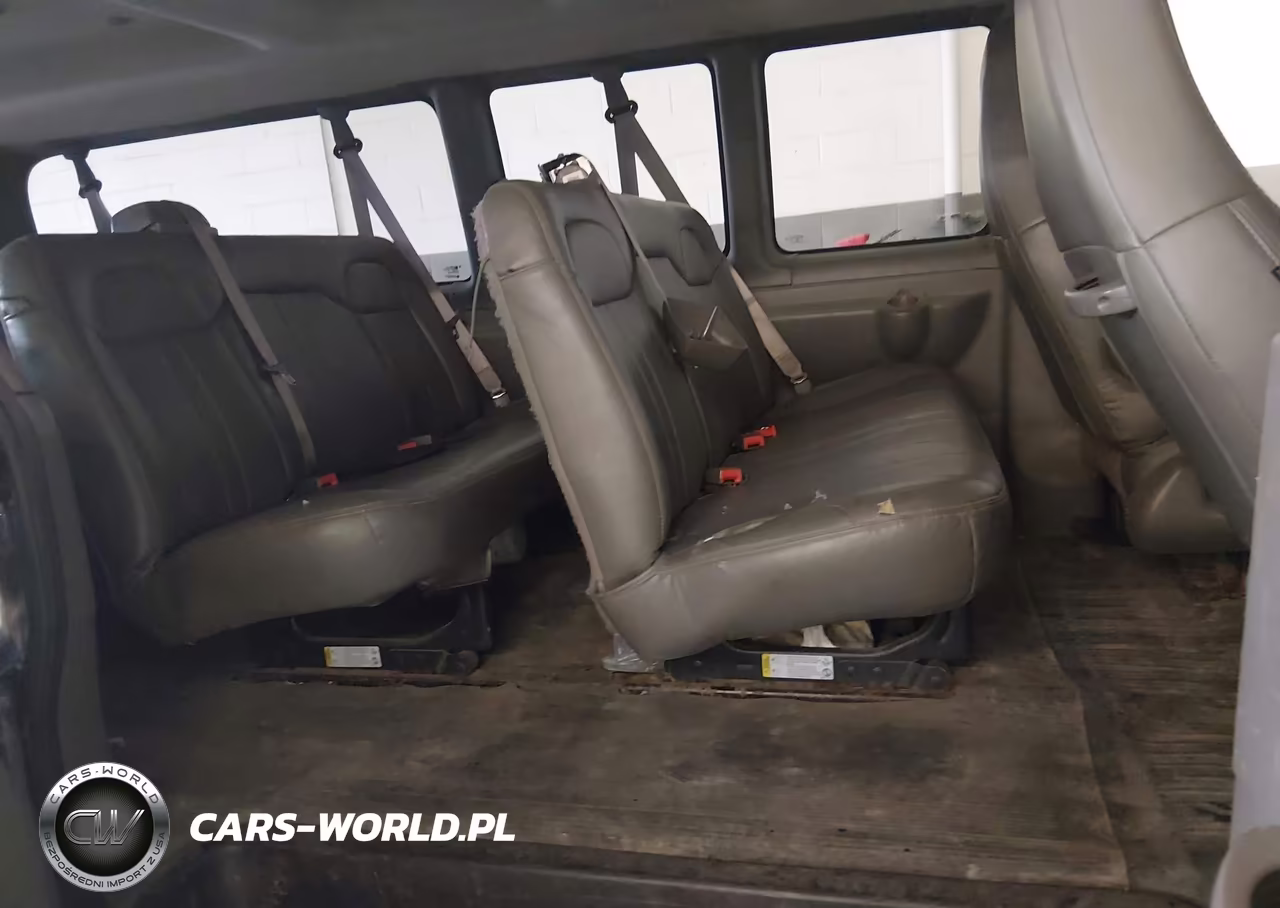 2017 Chevrolet Express 3500 Ls VIN:1GAZGNFFXH1300896 - 8