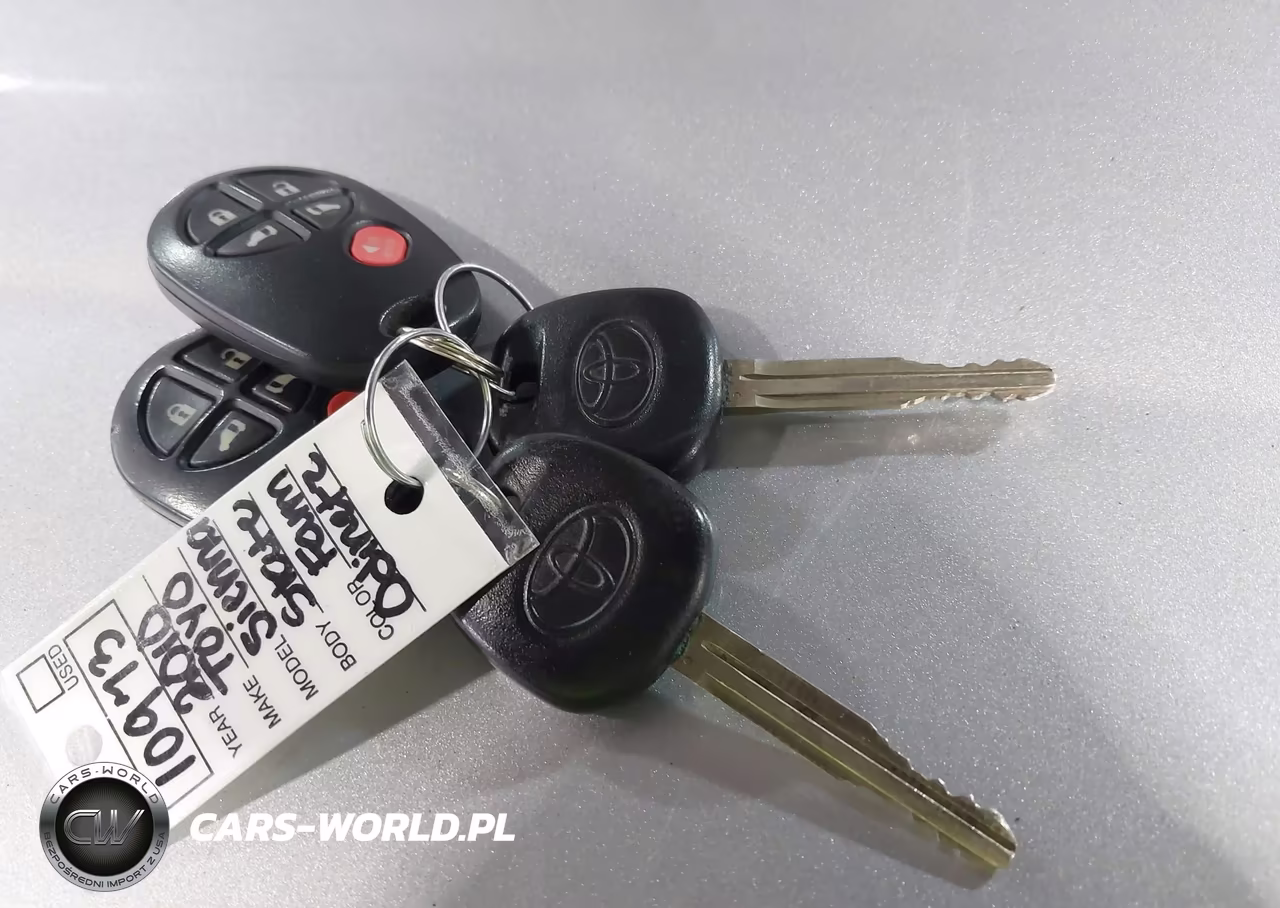 2010 Toyota Sienna Le VIN:5TDKK4CC2AS303800 - 11