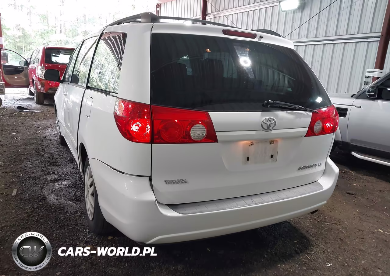 2010 Toyota Sienna Le VIN:5TDKK4CC2AS303800 - 3