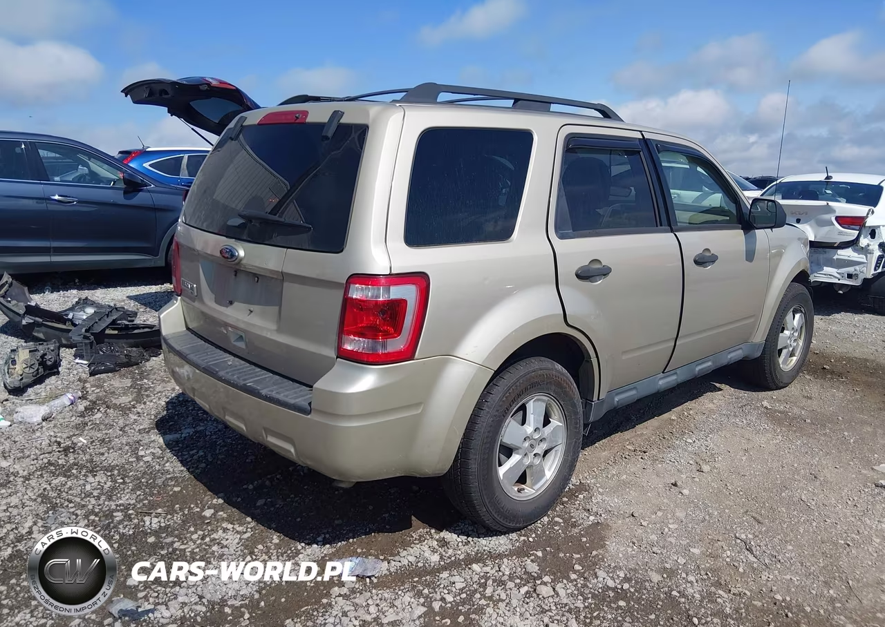 2012 Ford Escape Xlt VIN:1FMCU0D70CKC13382 - 4