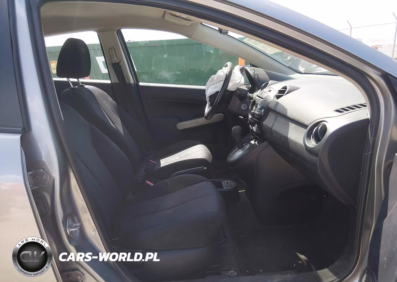 2013 Mazda Mazda2 Sport VIN:JM1DE1KYXD0170271 - 5