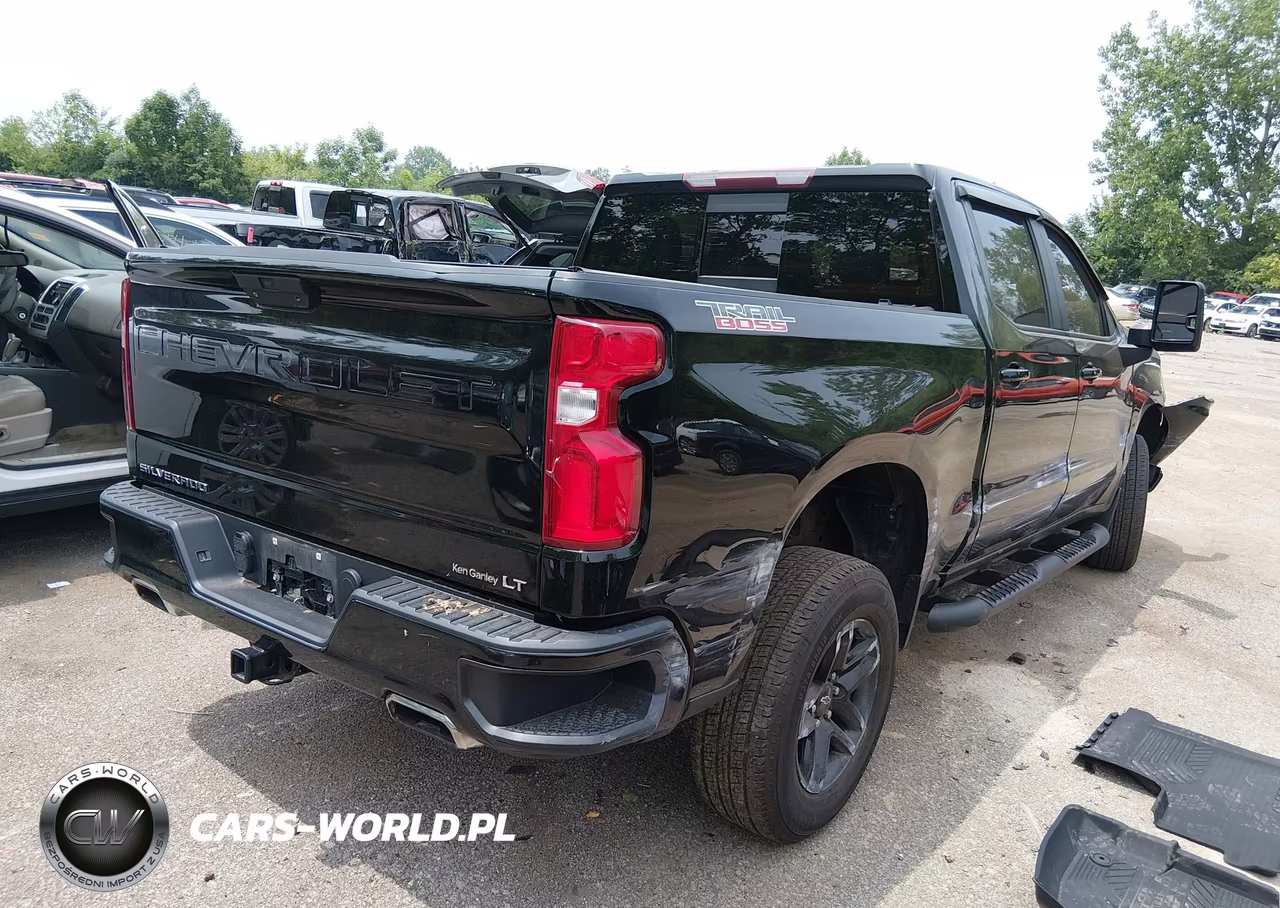 2020 Chevrolet Silverado 1500 VIN:3GCPYFEDXLG100337 - 4