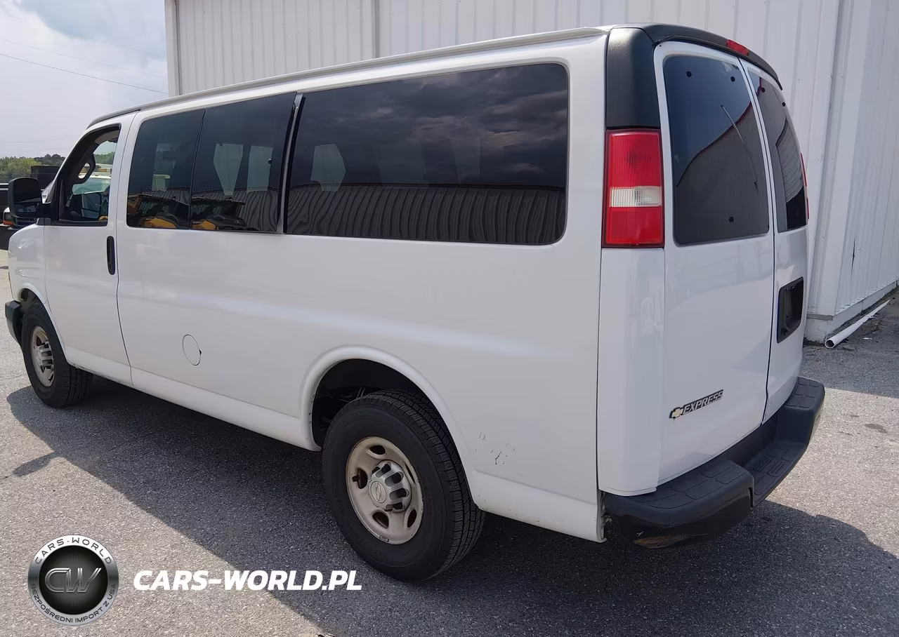 2018 Chevrolet Express 2500 Ls VIN:1GAWGEFG9J1260666 - 3