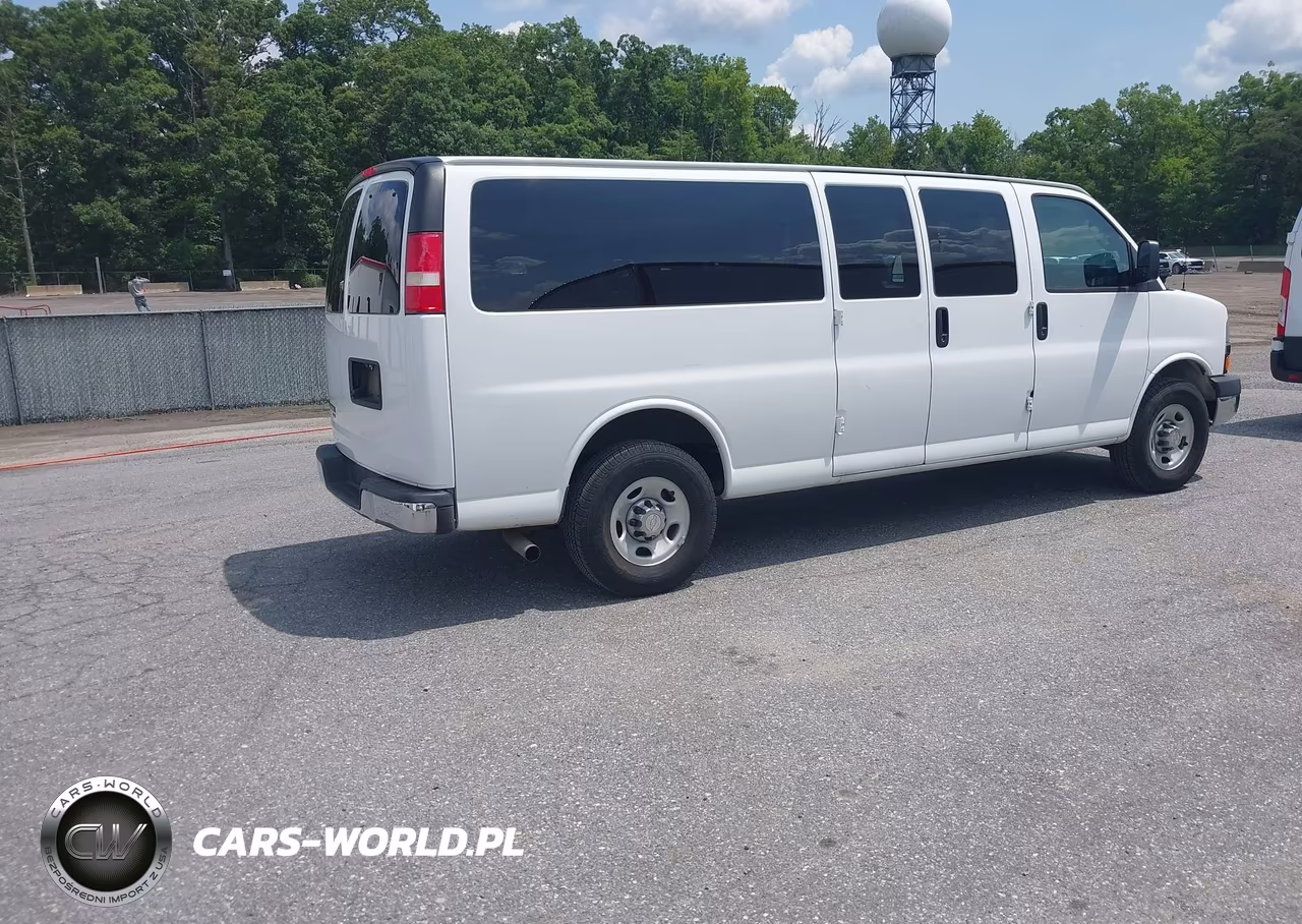 2016 Chevrolet Express 3500 Lt VIN:1GAZGPFF3G1253382 - 4