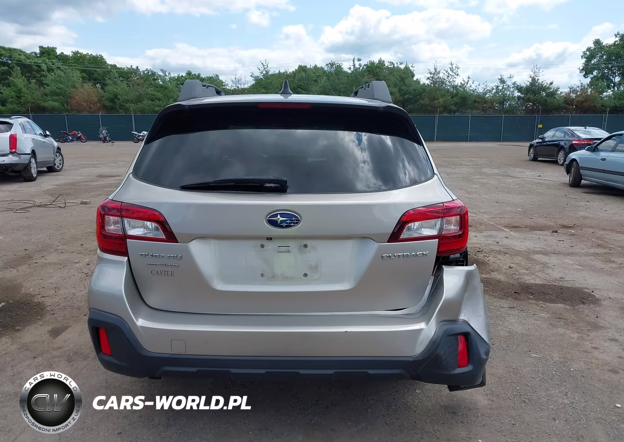 2018 Subaru Outback 2.5I Premium VIN:4S4BSACC6J3207308 - 16