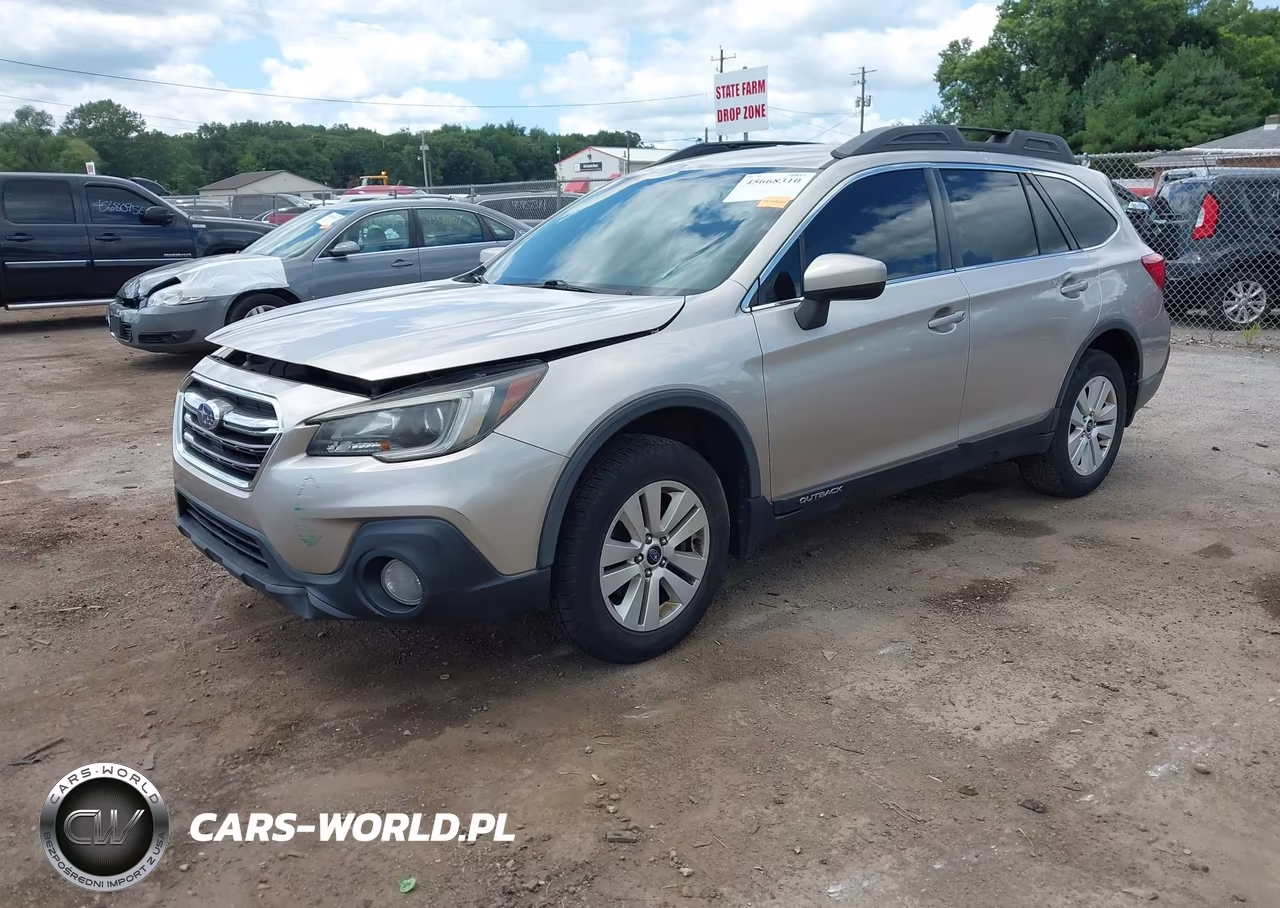 2018 Subaru Outback 2.5I Premium VIN:4S4BSACC6J3207308 - 2