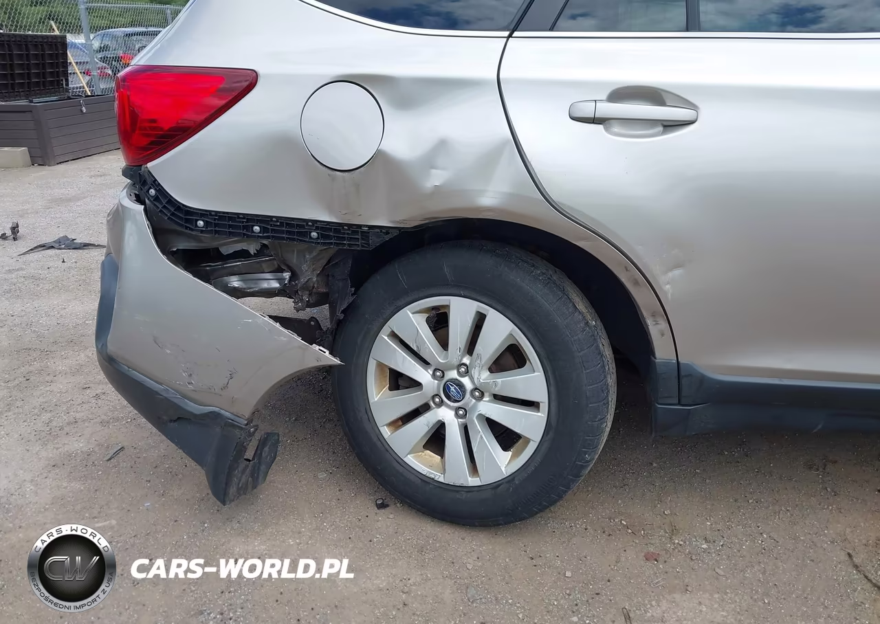 2018 Subaru Outback 2.5I Premium VIN:4S4BSACC6J3207308 - 6