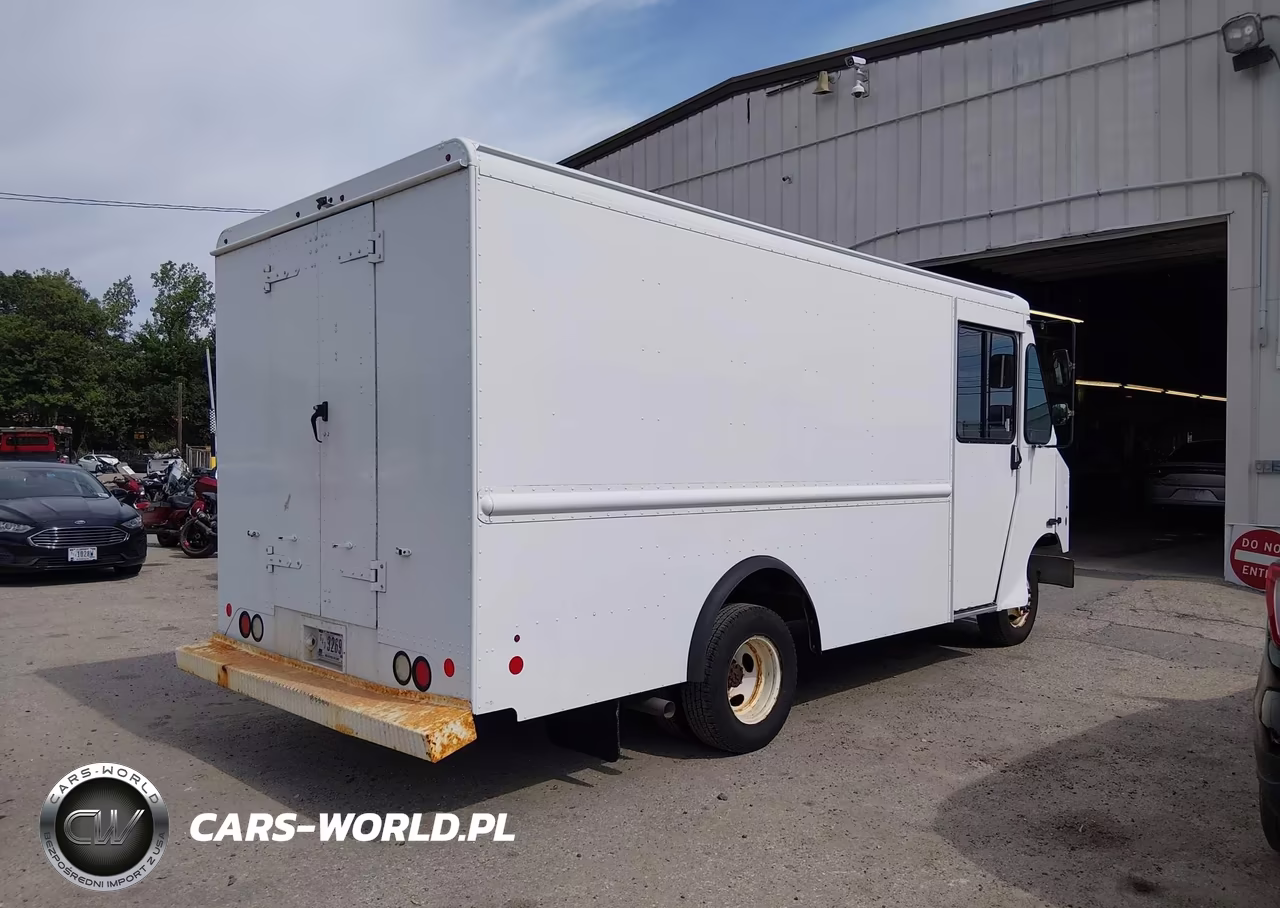 2017 Ford E-350 Stripped VIN:1FC3E3KS0HDC56335 - 4