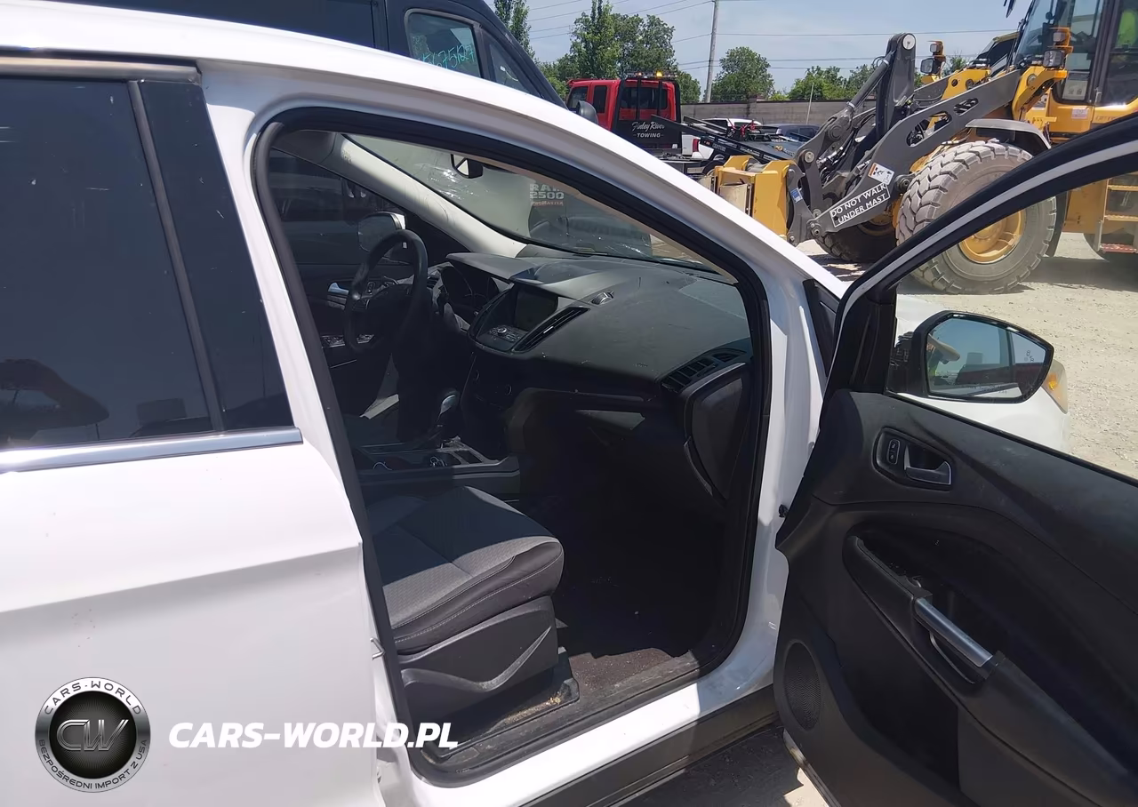 2019 Ford Escape Se VIN:1FMCU9GD0KUB78478 - 3