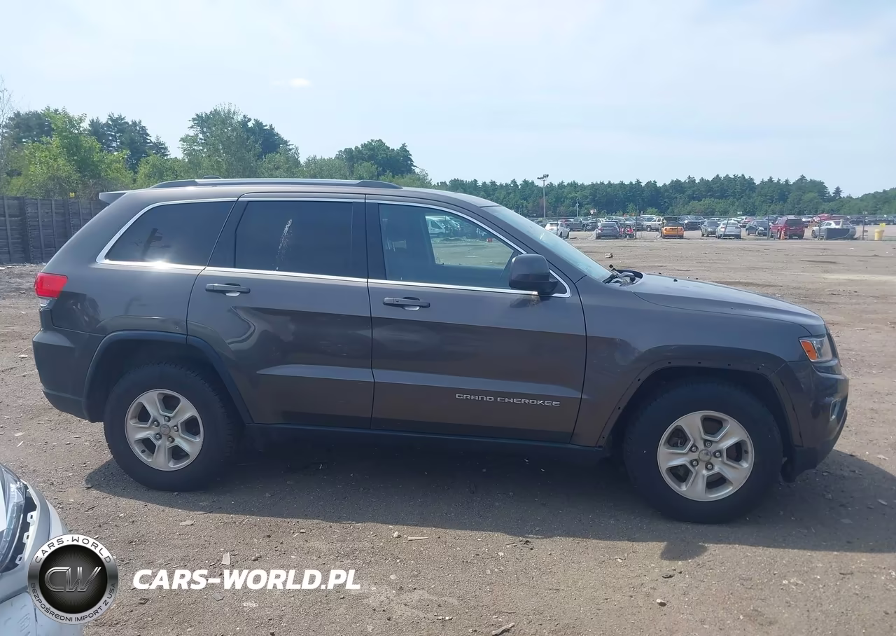 2014 Jeep Grand Cherokee Laredo VIN:1C4RJFAGXEC205253 - 13