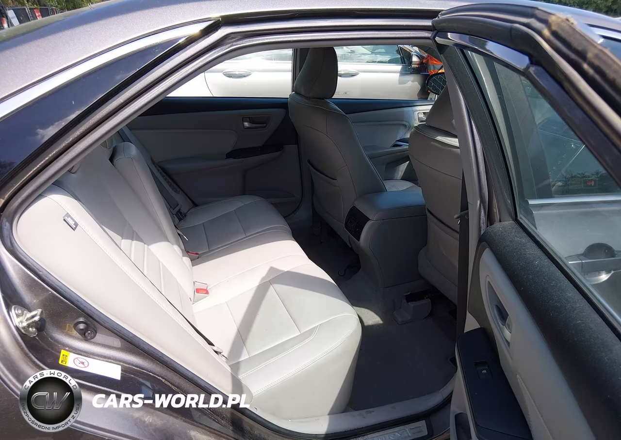 2016 Toyota Camry Hybrid Xle VIN:4T1BD1FK2GU197943 - 8