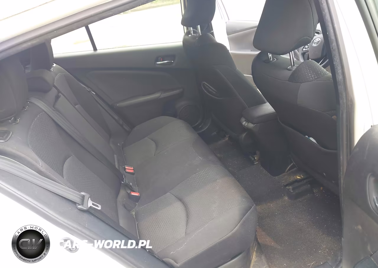 2021 Toyota Prius Le VIN:JTDKAMFU5M3145224 - 8