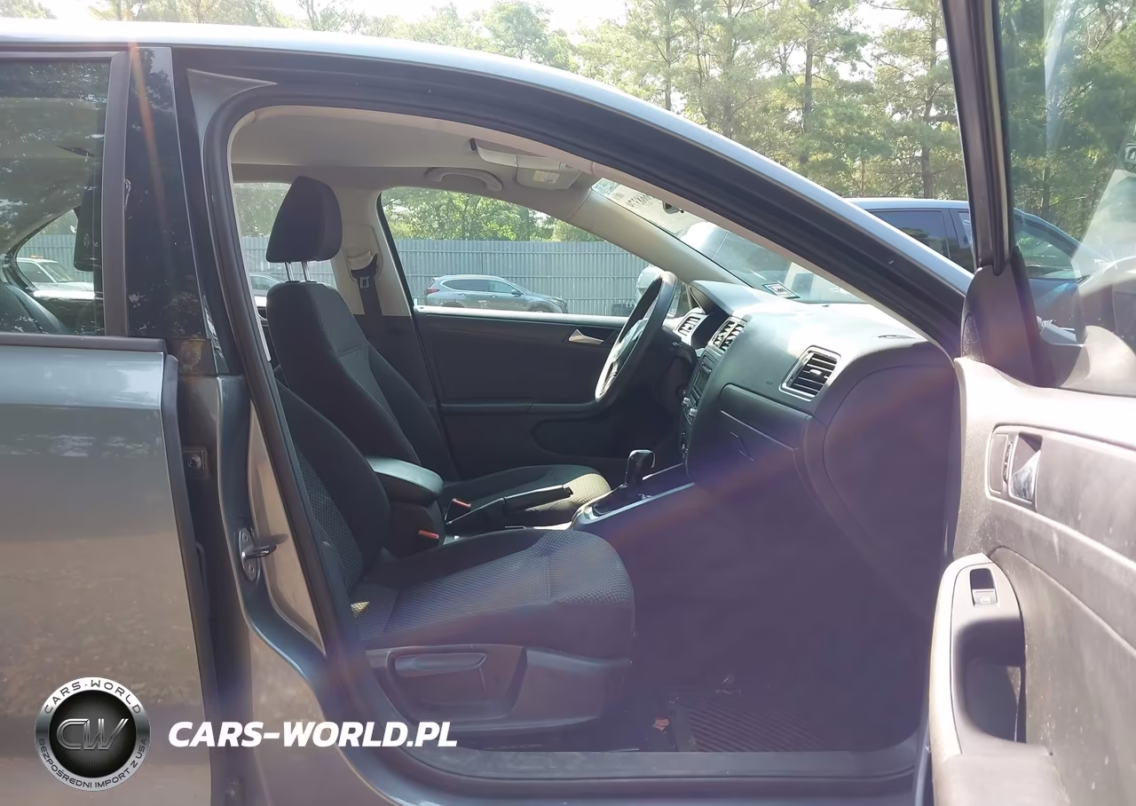 2013 Volkswagen Jetta 2.0L S VIN:3VW2K7AJ1DM291630 - 5