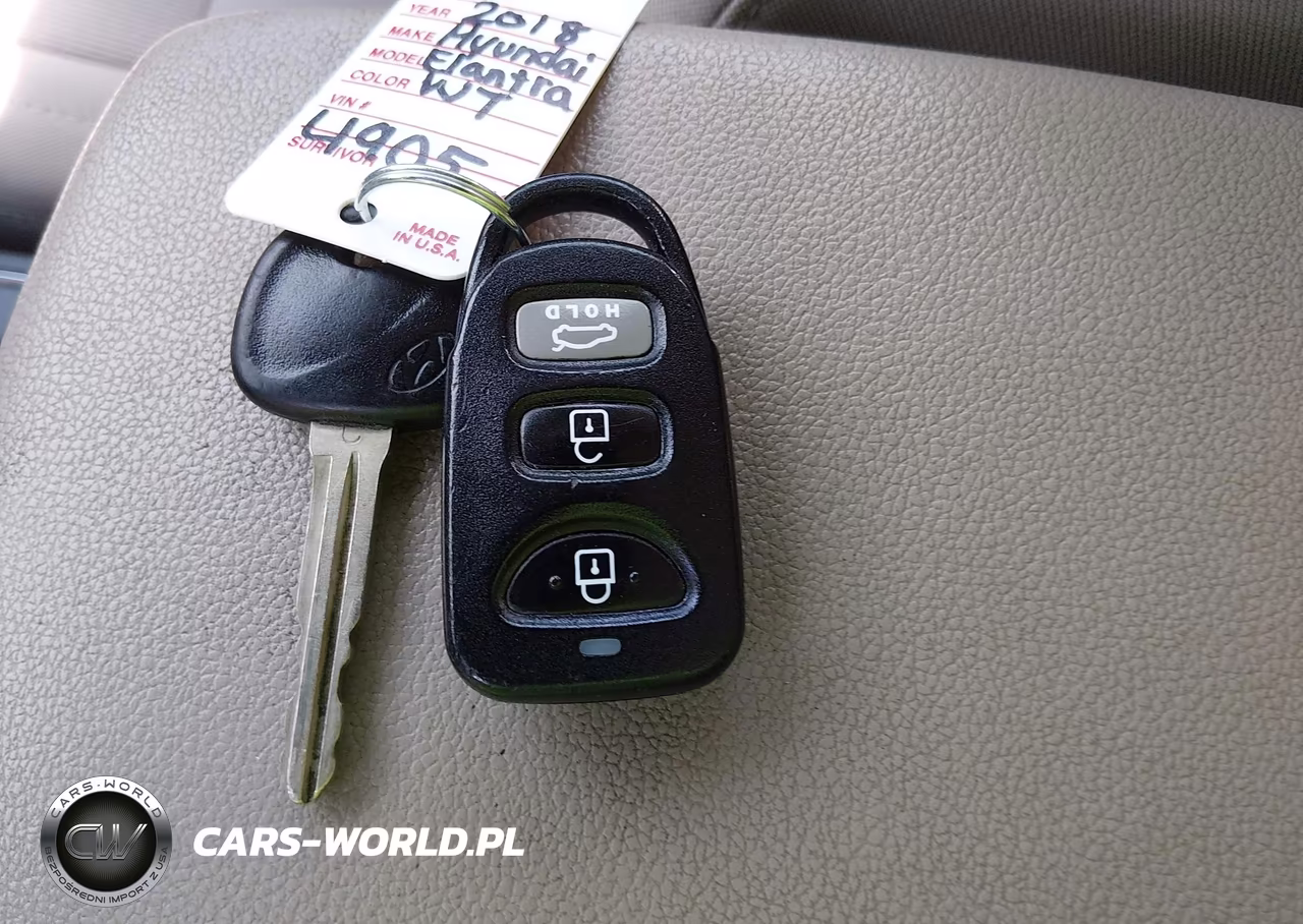 2018 Hyundai Elantra Sel VIN:5NPD84LFXJH247872 - 11
