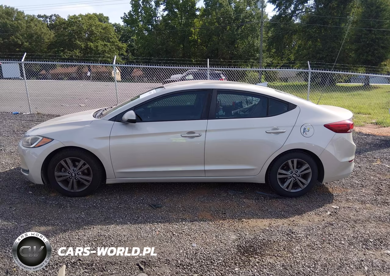 2018 Hyundai Elantra Sel VIN:5NPD84LFXJH247872 - 15
