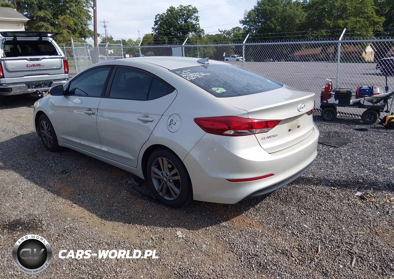 2018 Hyundai Elantra Sel VIN:5NPD84LFXJH247872 - 3