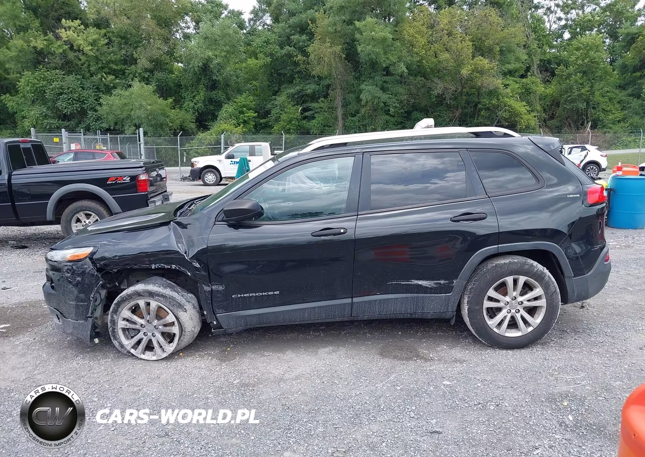 2015 Jeep Cherokee Sport VIN:1C4PJLAB1FW677089 - 14