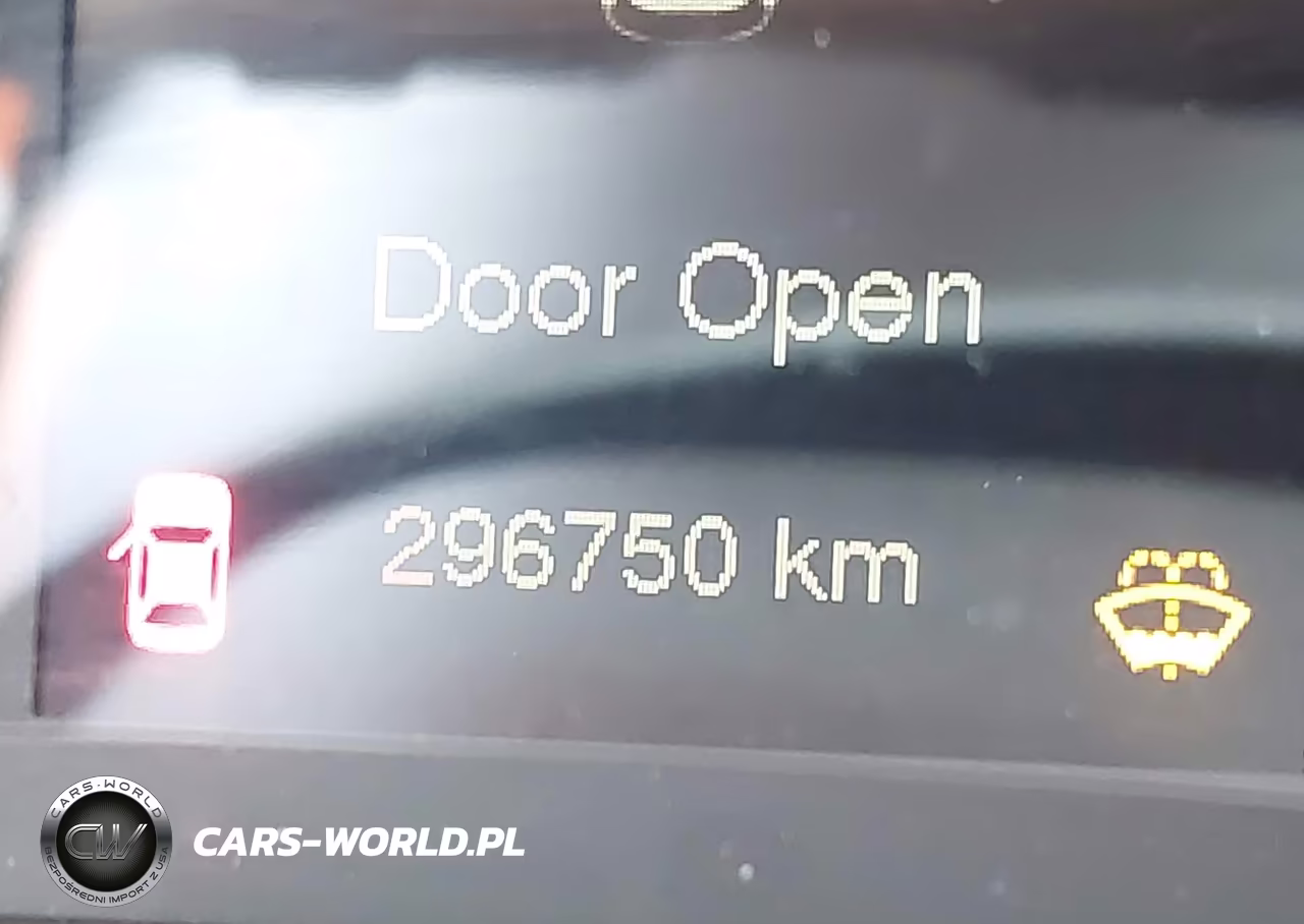 2015 Jeep Cherokee Sport VIN:1C4PJLAB1FW677089 - 15