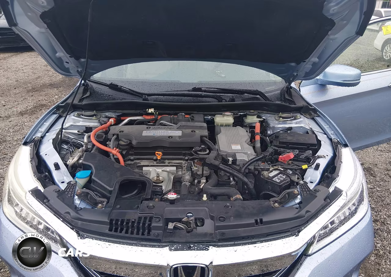 2017 Honda Accord Hybrid Touring VIN:JHMCR6F78HC021052 - 10