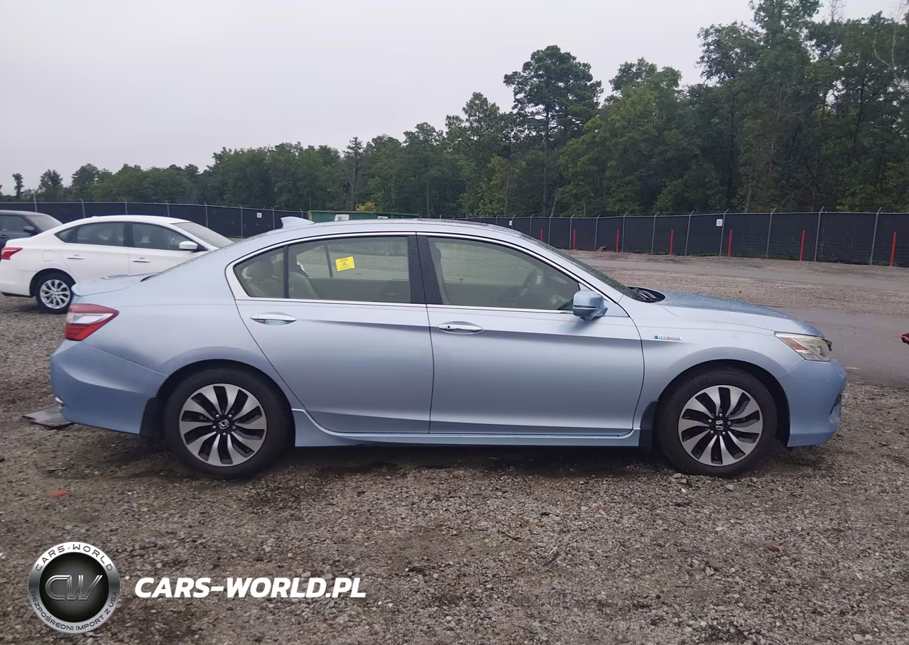 2017 Honda Accord Hybrid Touring VIN:JHMCR6F78HC021052 - 13