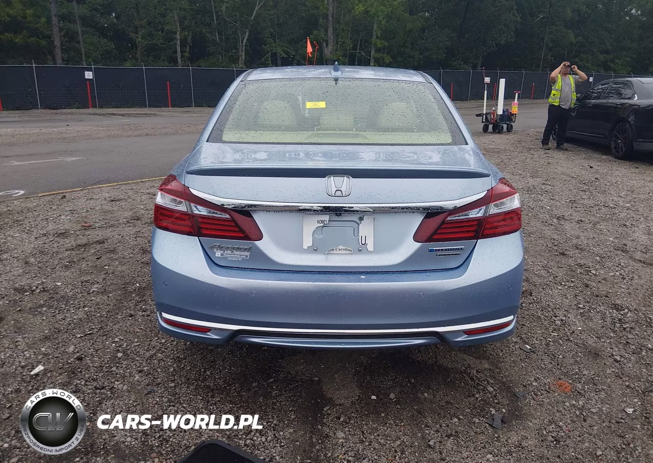 2017 Honda Accord Hybrid Touring VIN:JHMCR6F78HC021052 - 16