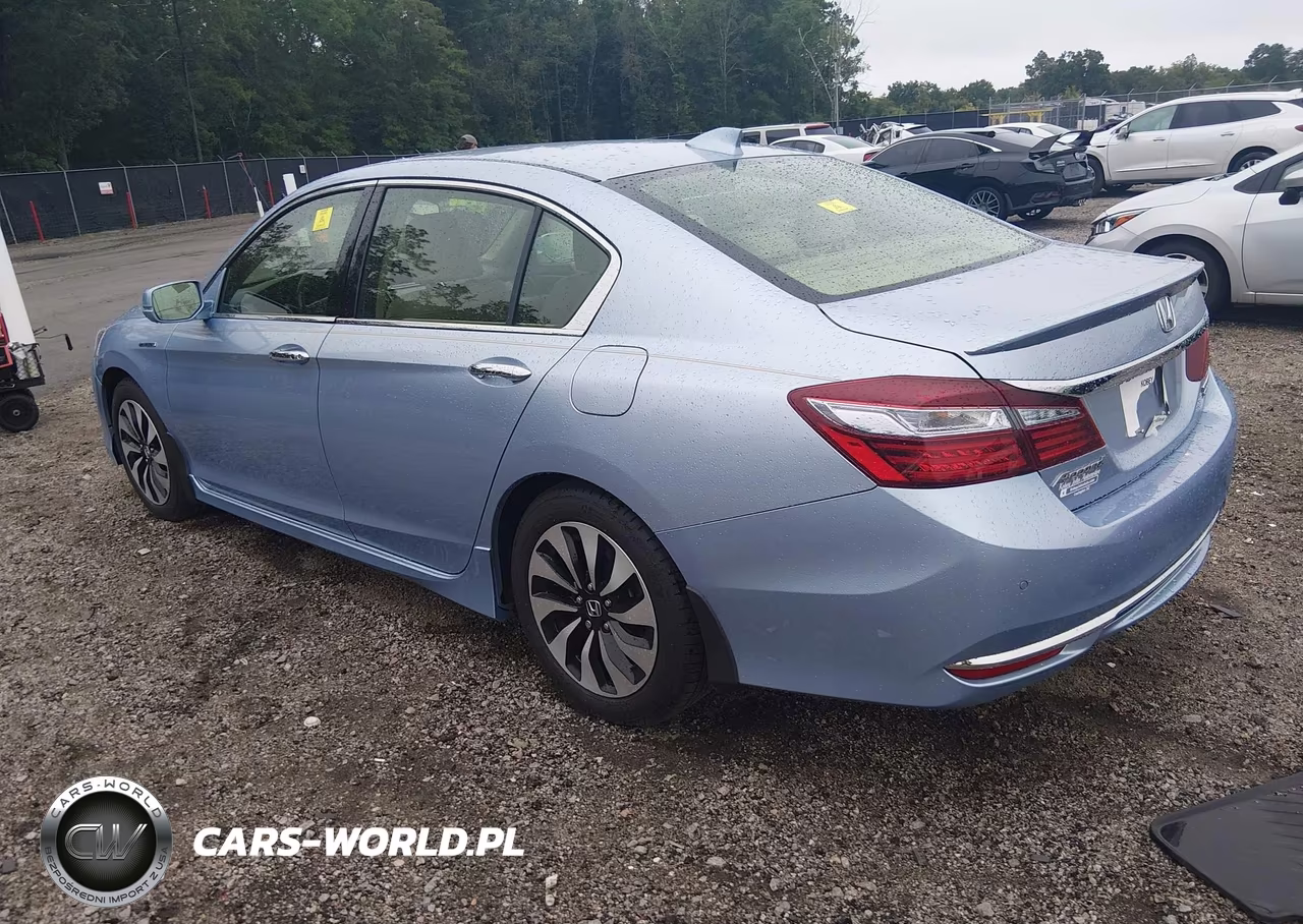 2017 Honda Accord Hybrid Touring VIN:JHMCR6F78HC021052 - 3