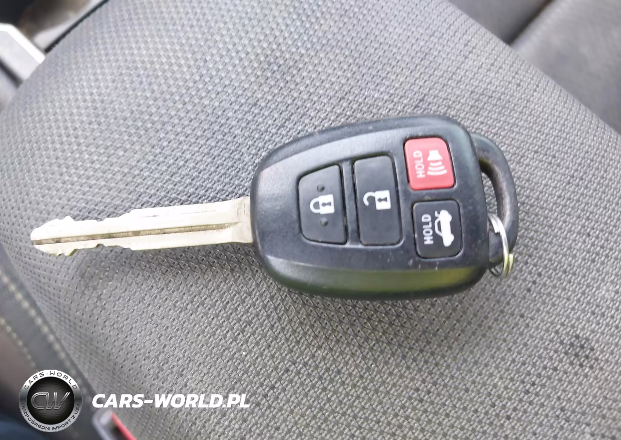 2017 Toyota Corolla Le VIN:5YFBURHE3HP601826 - 11