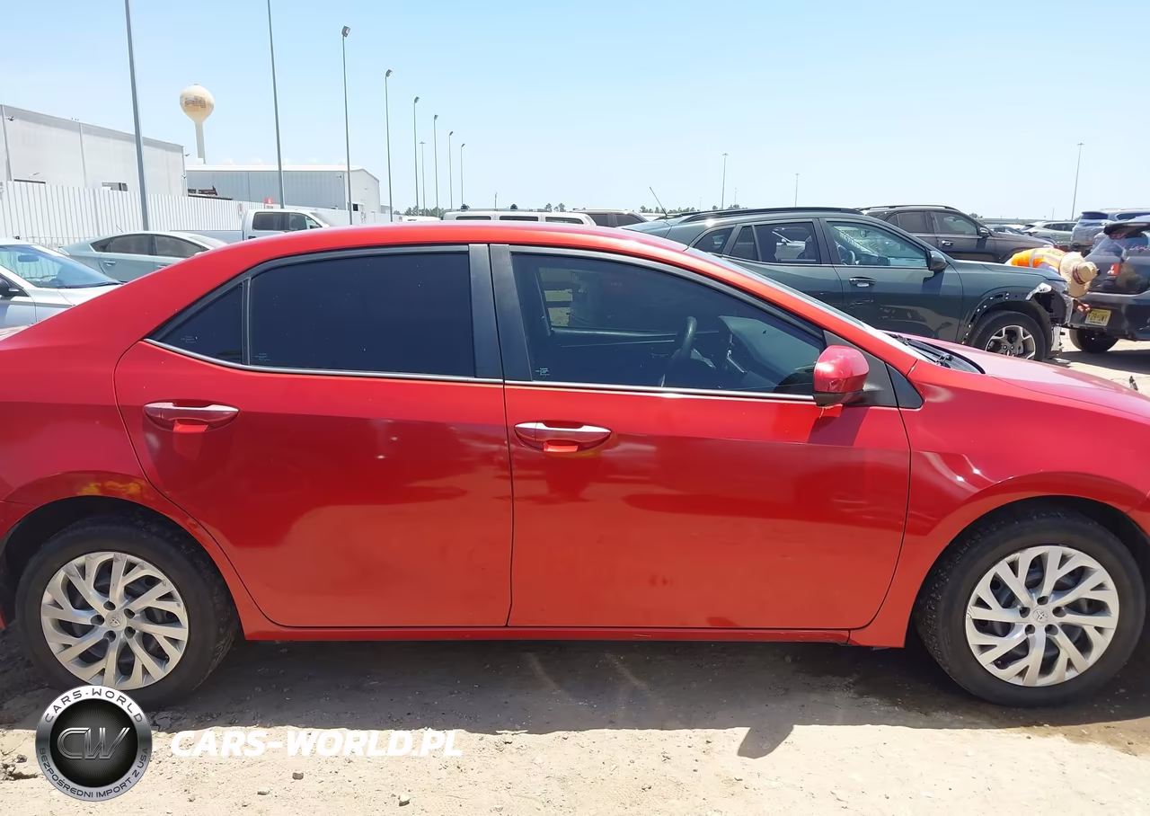 2017 Toyota Corolla Le VIN:5YFBURHE3HP601826 - 13
