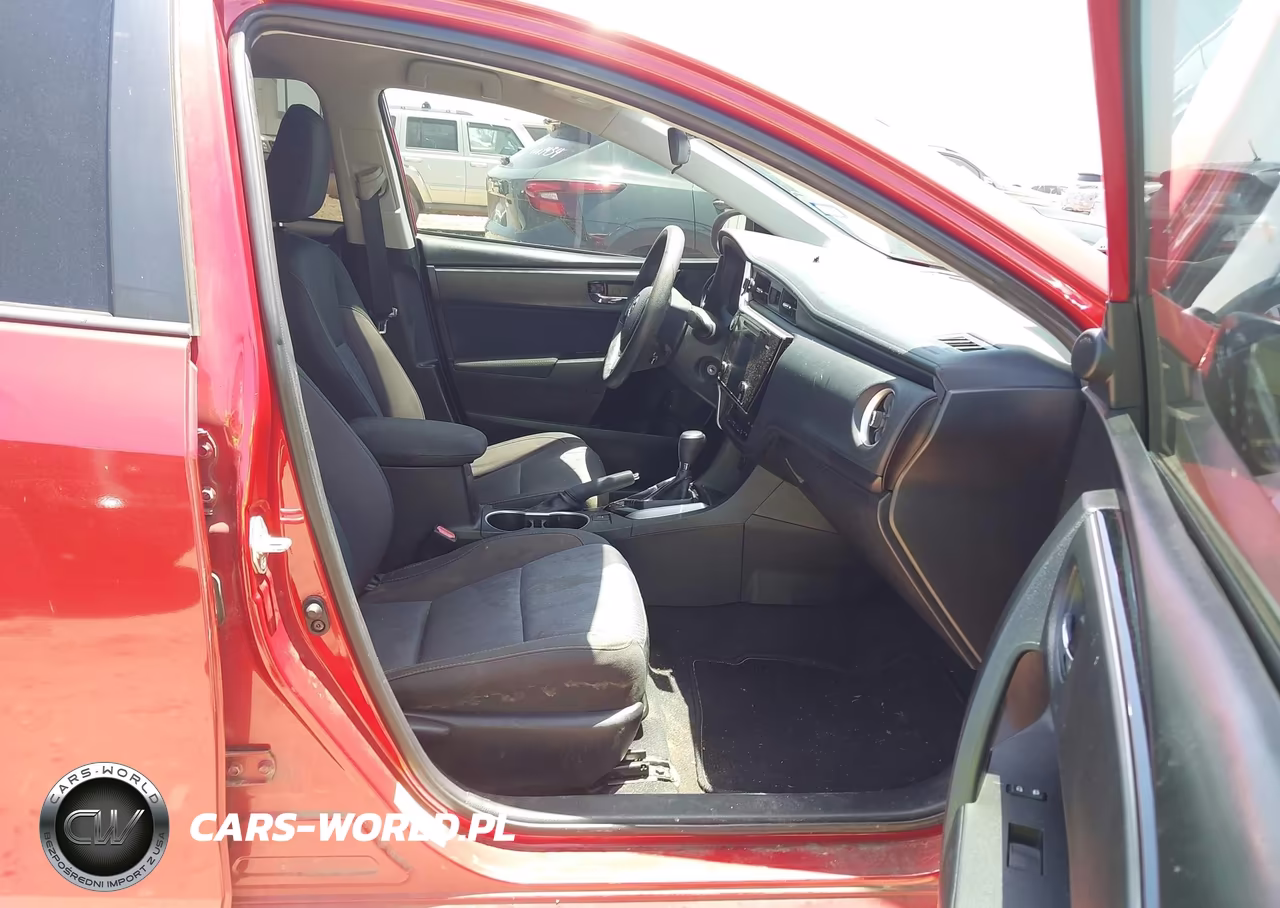 2017 Toyota Corolla Le VIN:5YFBURHE3HP601826 - 5