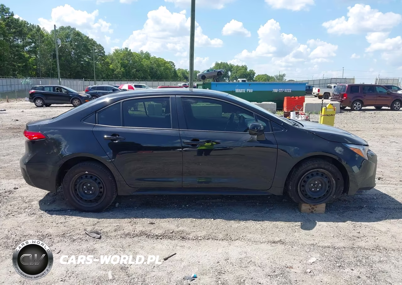 2026 Toyota Corolla Hybrid Hybrid Le VIN:JTDBCMFE8T3140620 - 13