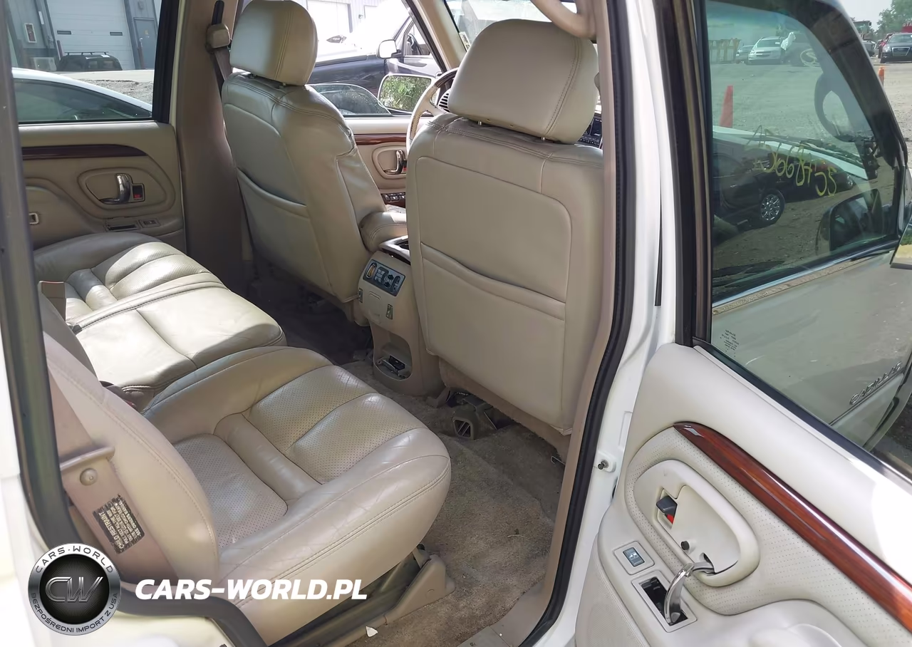 2000 Cadillac Escalade Standard VIN:1GYEK63R0YR170843 - 8