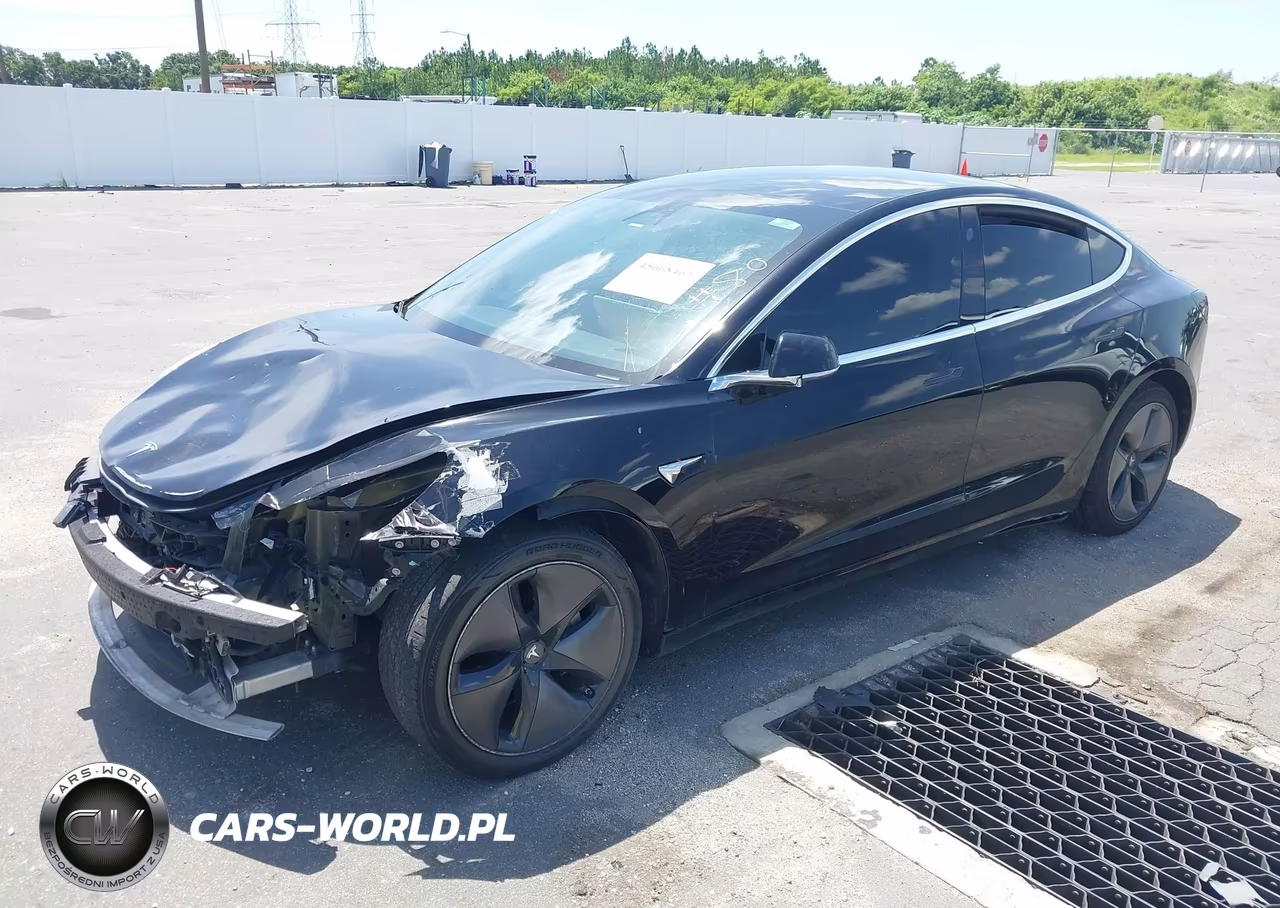 2018 Tesla Model 3 Long Range-Mid Range VIN:5YJ3E1EA0JF157231 - 2