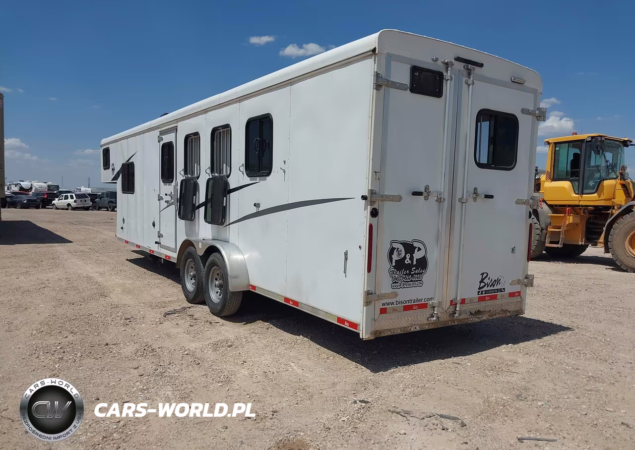 2020 Bison Coach 38' 4 Stall Horse Trailer VIN:51Y335G26L2009272 - 3