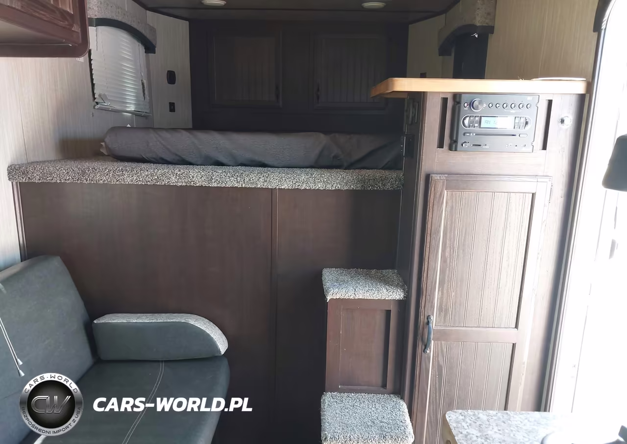 2020 Bison Coach 38' 4 Stall Horse Trailer VIN:51Y335G26L2009272 - 5