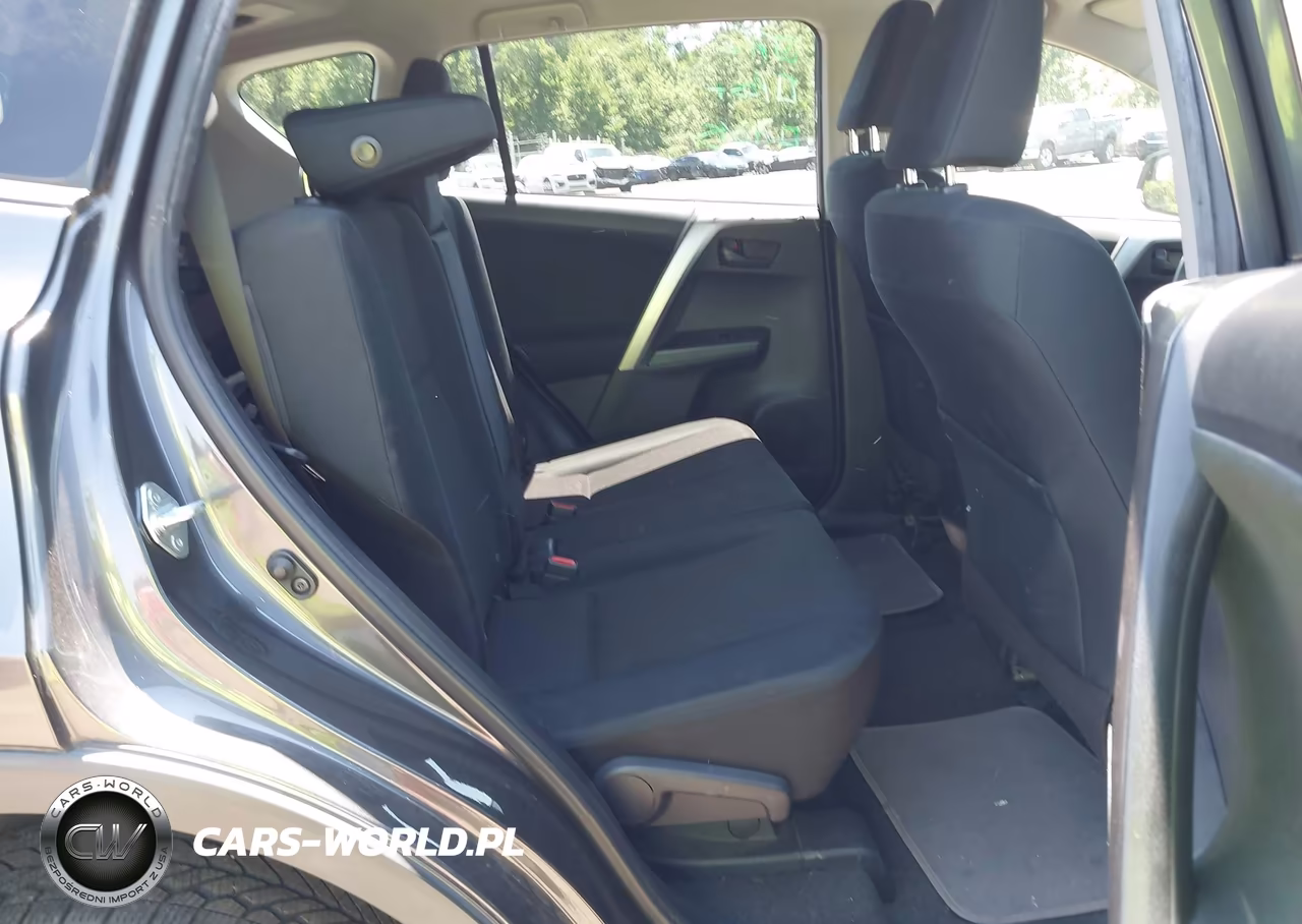 2017 Toyota Rav4 Le VIN:JTMBFREV9HJ140652 - 8