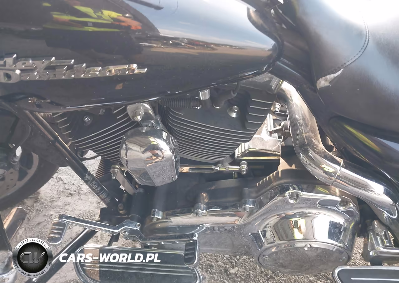 2007 Harley-Davidson Flhx VIN:1HD1KB4127Y681334 - 9