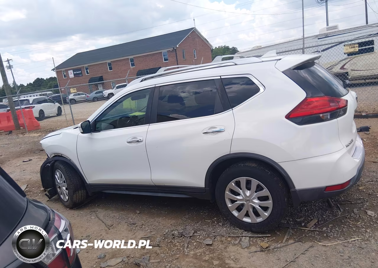 2017 Nissan Rogue S VIN:KNMAT2MT1HP555375 - 15