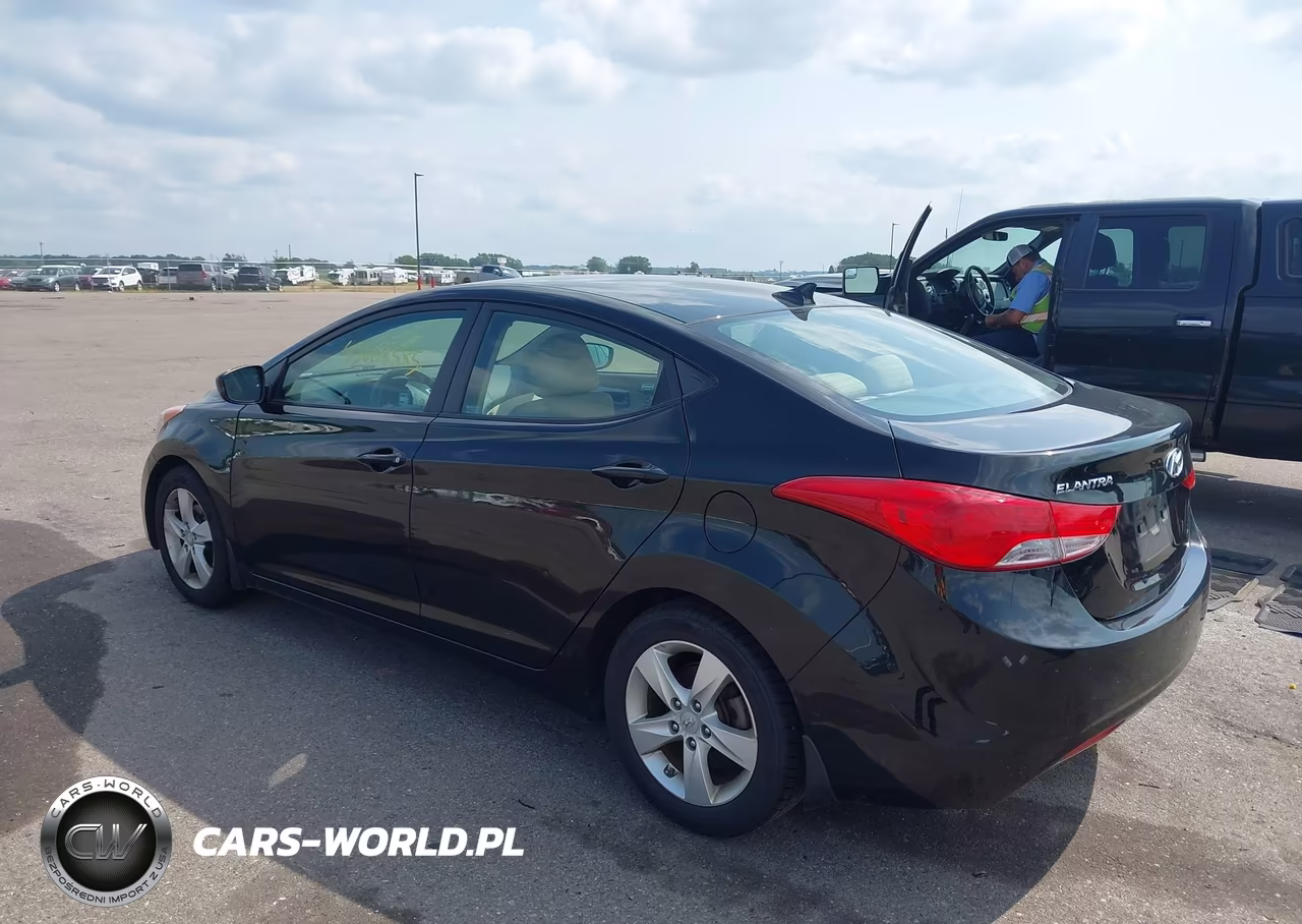 2011 Hyundai Elantra Gls VIN:5NPDH4AE7BH058401 - 3
