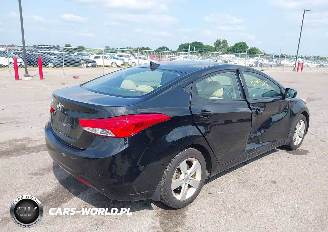 2011 Hyundai Elantra Gls VIN:5NPDH4AE7BH058401 - 4