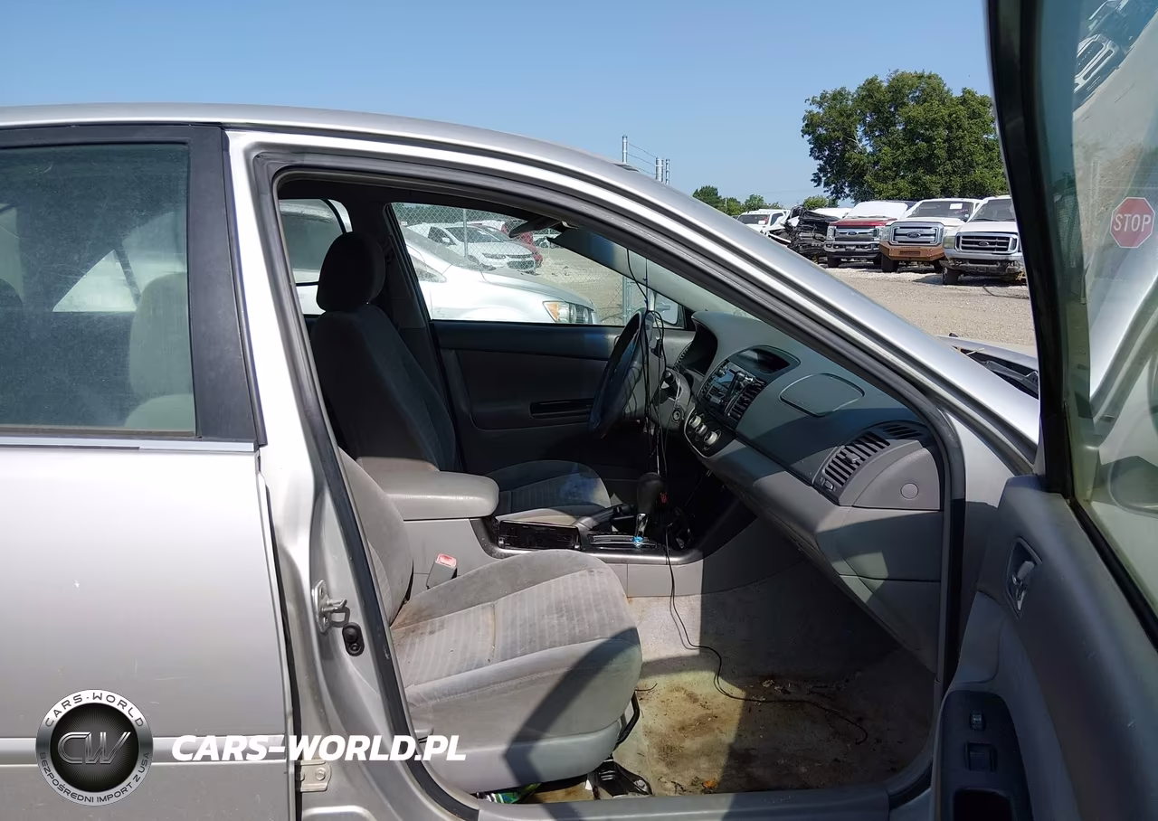 2005 Toyota Camry Le VIN:4T1BE32K45U036490 - 5