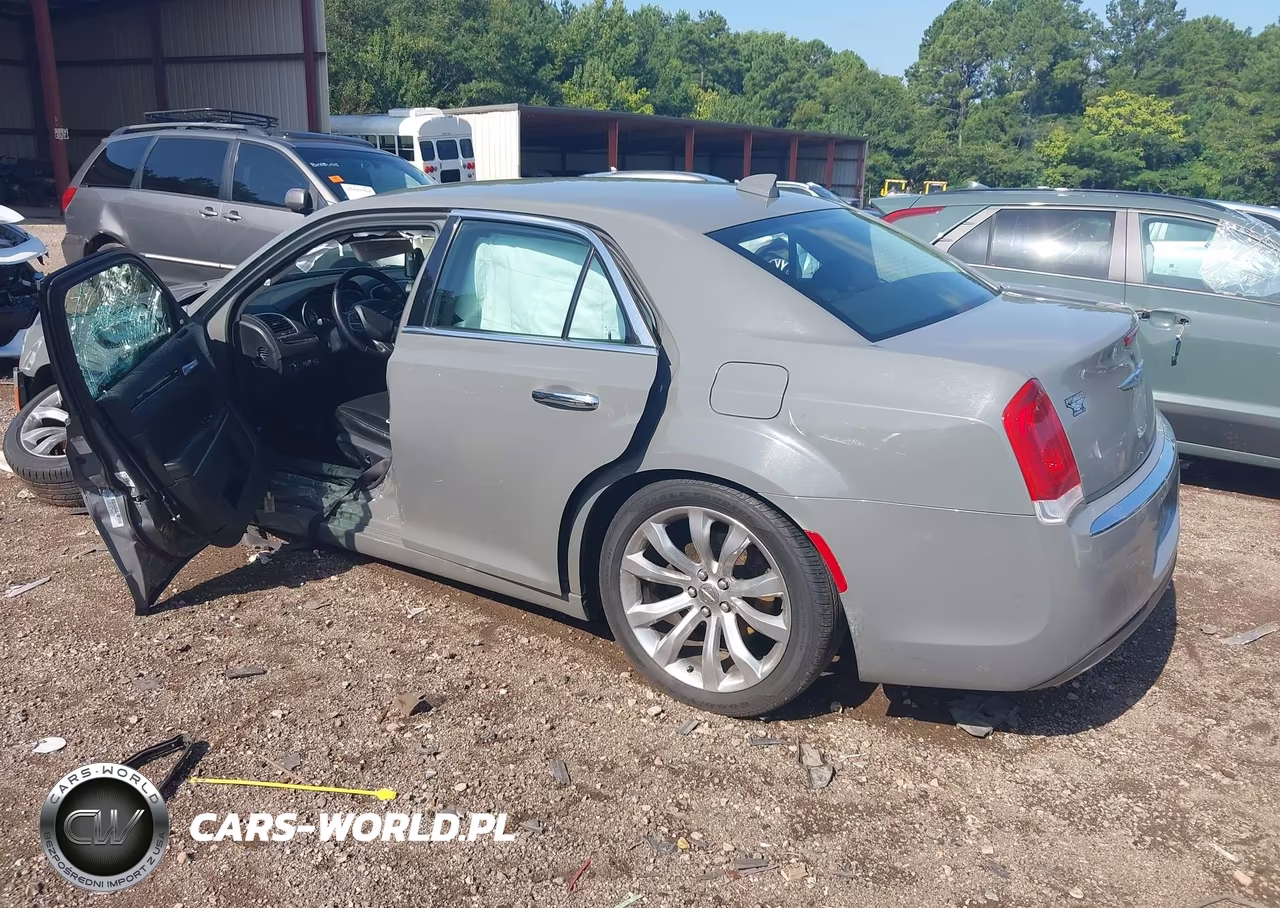 2019 Chrysler 300 Limited VIN:2C3CCAEG3KH689664 - 3